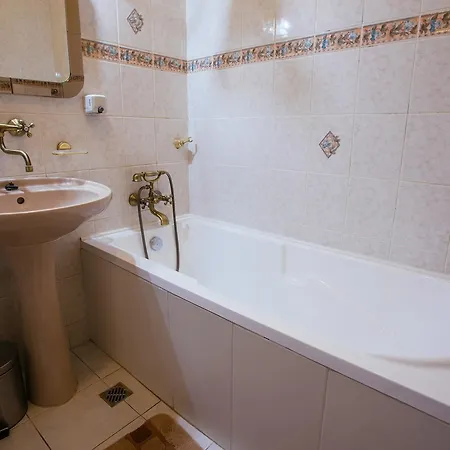 Hotel Centrál Šaľa Szálloda